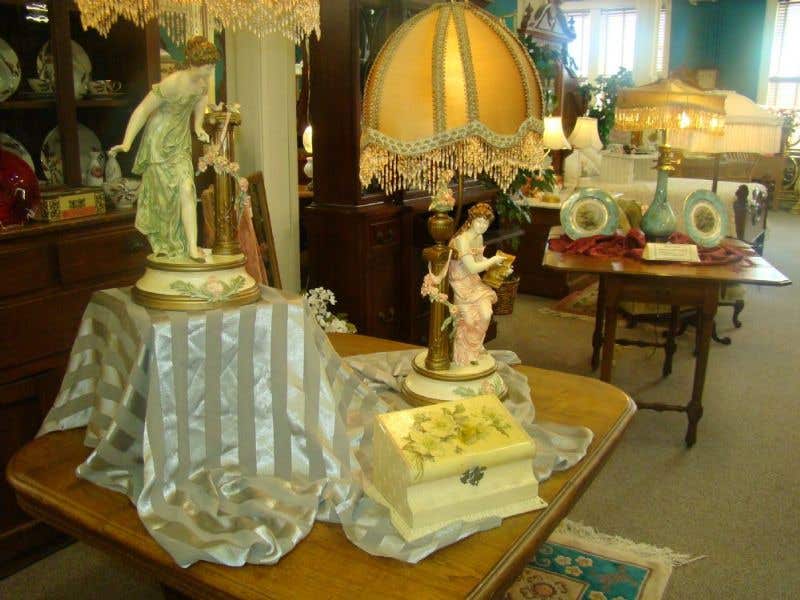 A Touch of Class Antiques