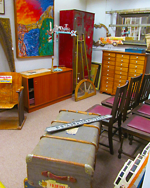 Rhinebeck Antique Emporium